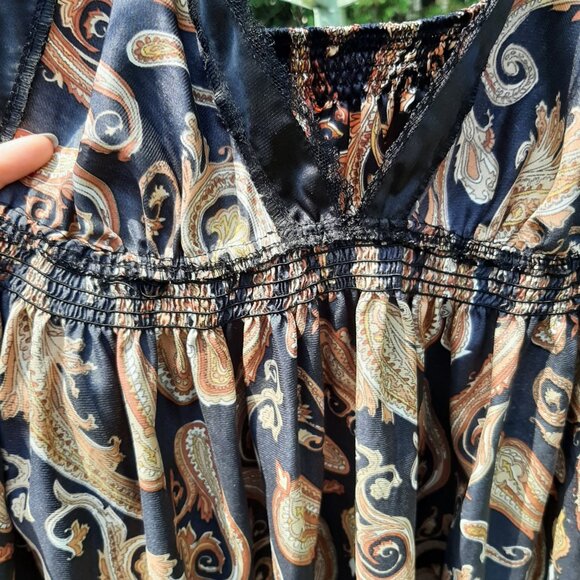 LA VIE EN ROSE Black and Gold Satin Paisley Babydoll Slip Mini Dress - Size S - Picture 10 of 11